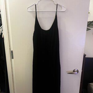 Everlane Hammered Satin Slip Dress in Black